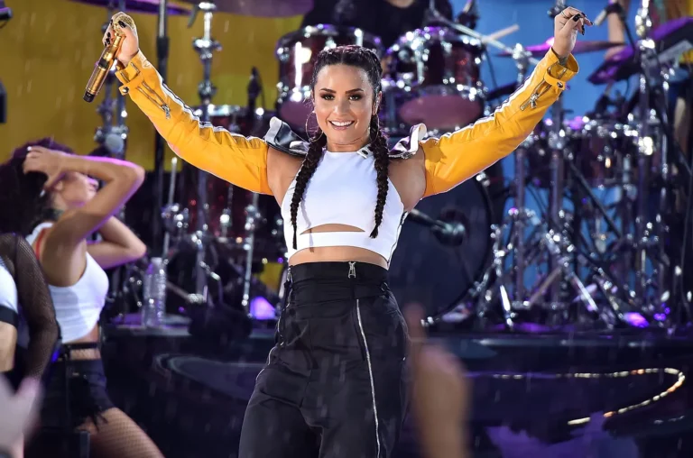 Demi Lovato performs "instruction" during Good Morning America. Choreography by Dani Vitale.
